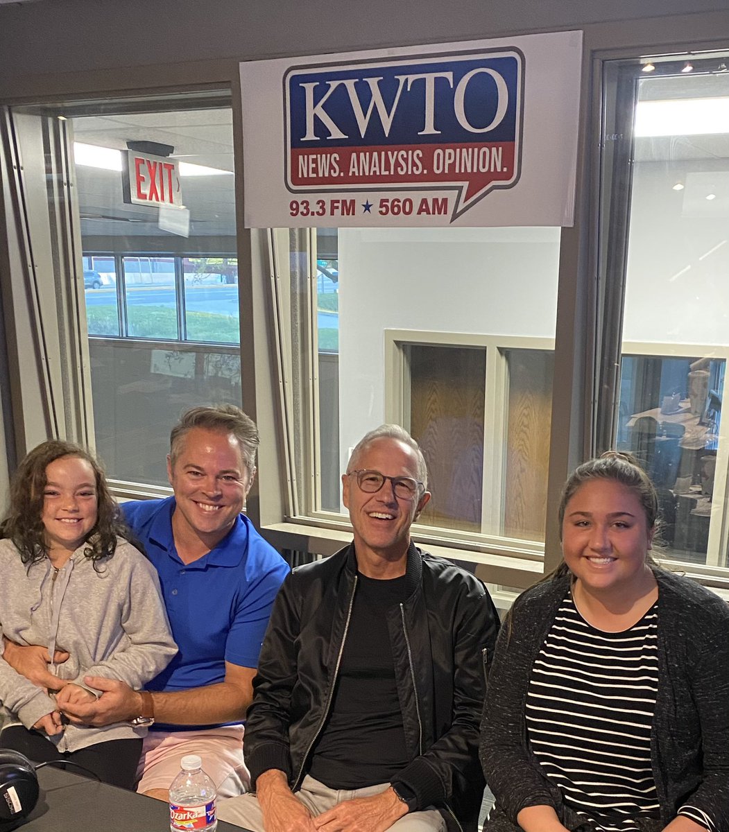 cass_b_anderson's tweet photo. Special guest in studio today! Pastor @johnlindell of @jamesriver church on with @ChandlerHaynes6 @elijahhaahr @KWTODon on @933KWTO airwaves for #WakeUpSpringfield https://t.co/hfCw7JZeou