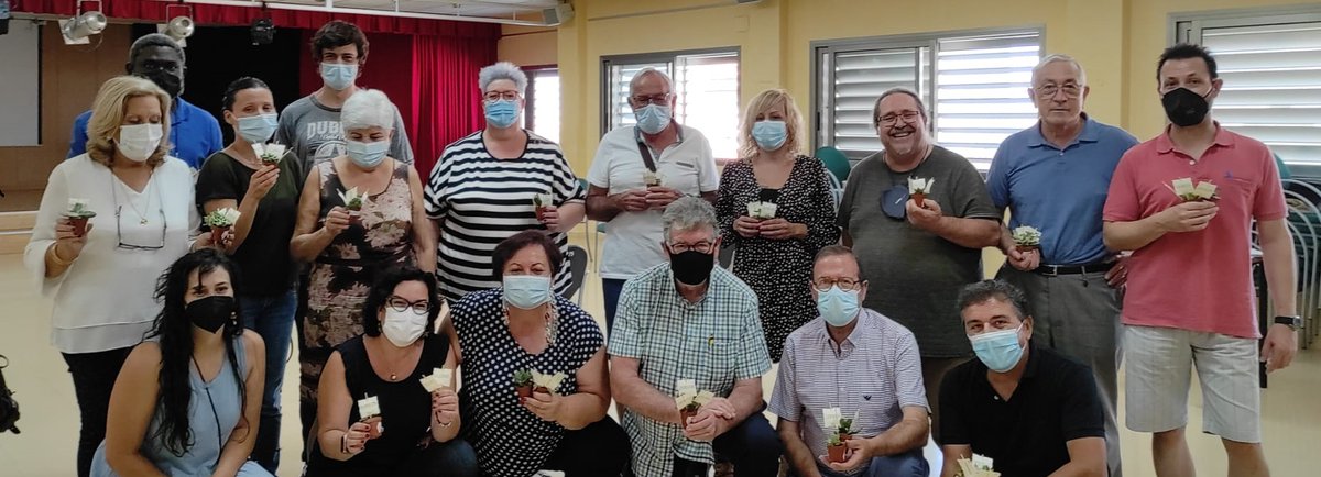 DecideMolina's tweet photo. 🙋‍♂️La Federación de Asociaciones de Vecinos Interbarrios organizó el pasado fin de semana una Jornada interna en el CCSS de Las Balsas con el objetivo de planificar las próximas actuaciones de la Federación, contando con la asistencia de nuestra concejalía 😀

#PlAdA #REDICO https://t.co/CWJap50PLv