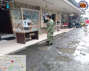 MpdPs9's tweet photo. SCADS personnel Commander under the supervision PLT JOSE RIC S MORELOS, C SCADS, thru the leadership of PLTCOL CRISTITO V ACOHON Station Commander, conducted distribution of flyers on COVID-19 health advisory and crime prevention tips along Barangay 705 zone 77, Malate Manila https://t.co/ei32mWBLMr