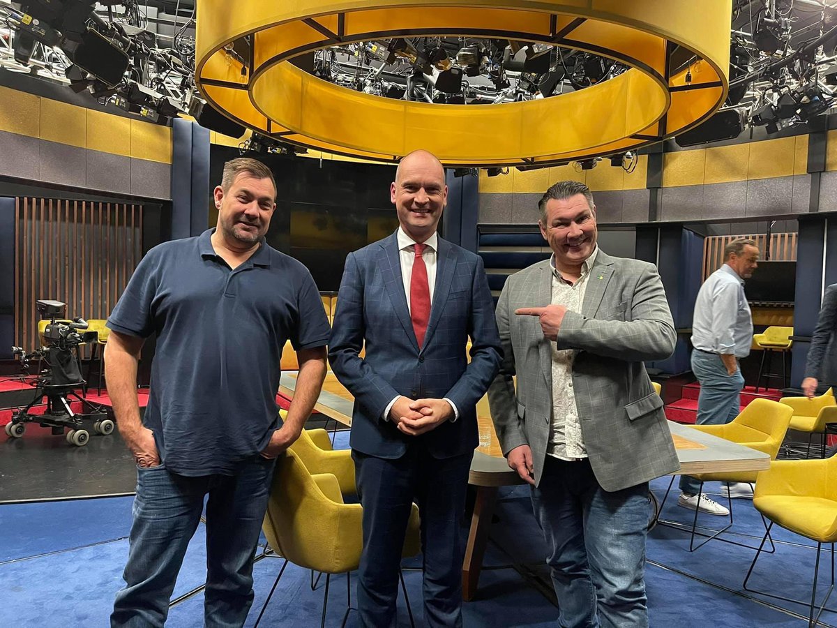 Gisteravond bij @op1npo  met <a href="/gertjansegers/">Gert-Jan Segers</a> een goed gesprek <a href="/Gemeenteraad070/">Gemeenteraad Den Haag</a> <a href="/GemeenteDenHaag/">Gemeente Den Haag</a>