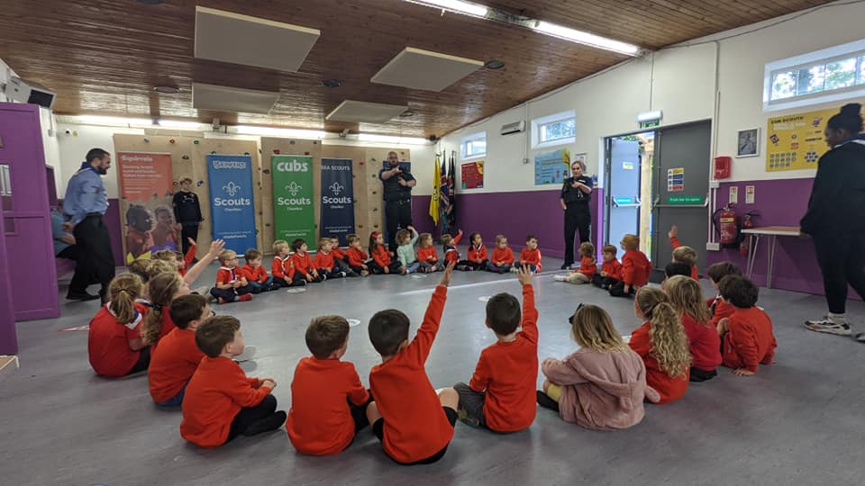 chorltonscouts's tweet photo. Thanks so much to @GMPChorlton for visiting our Squirrel Scout and Beaver Scout sections last night. They had a blast learning about the work you do and seeing some of your equipment up close https://t.co/eTEqQVar5E