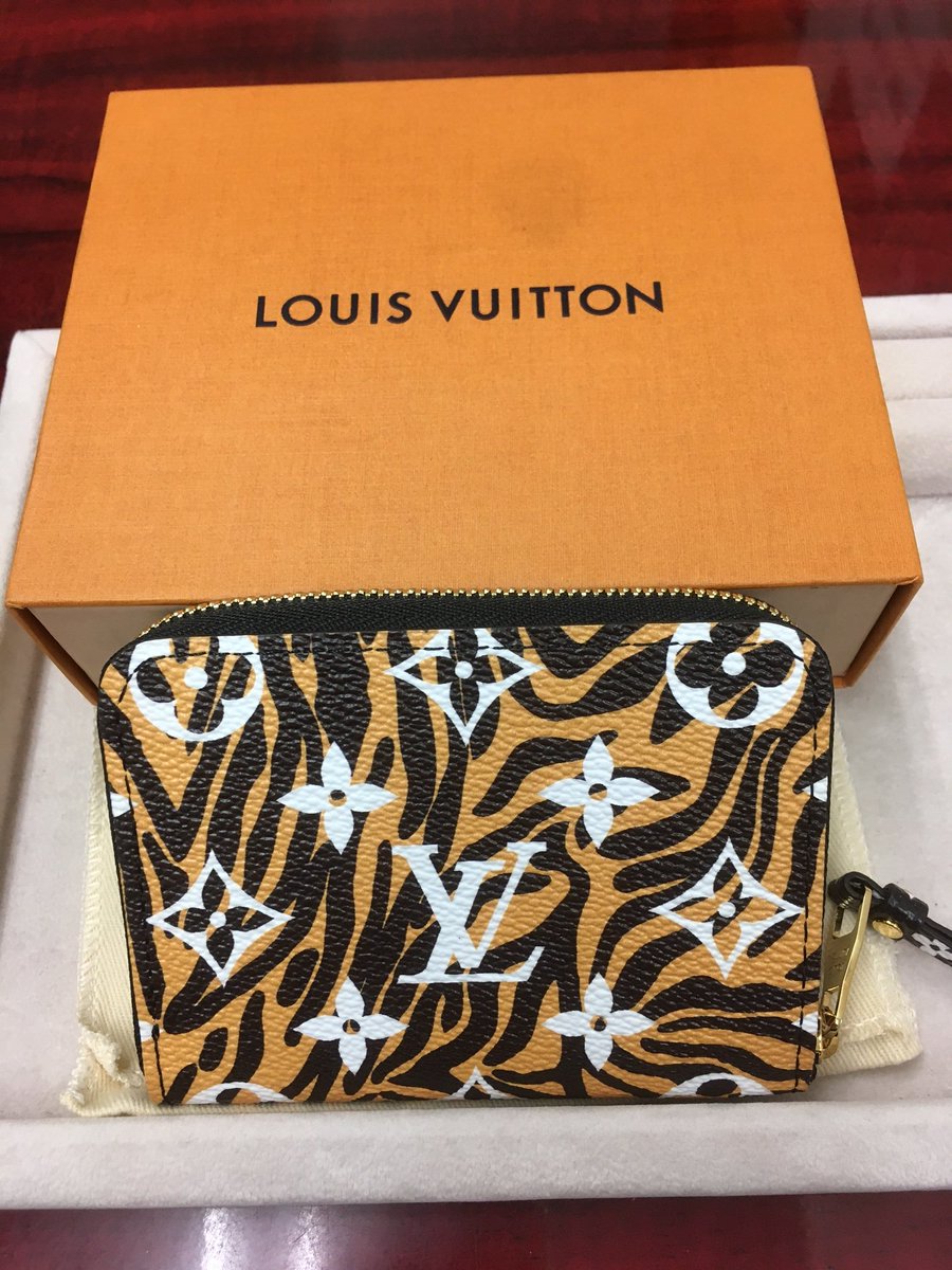 ルイヴィトンの財布のお買取させて頂きました！！
新品でも古くても大丈夫です！！
お財布の買取はぜひ当店までお持ち下さい！！
#シャネル #ロレックス  #ルイヴィトン #金  #プラチナ #地金買取 #金券ショップ #大黒屋 #大黒屋西日暮里店  #リサイクルショップ　#金買取　#西日暮里　#日暮里
