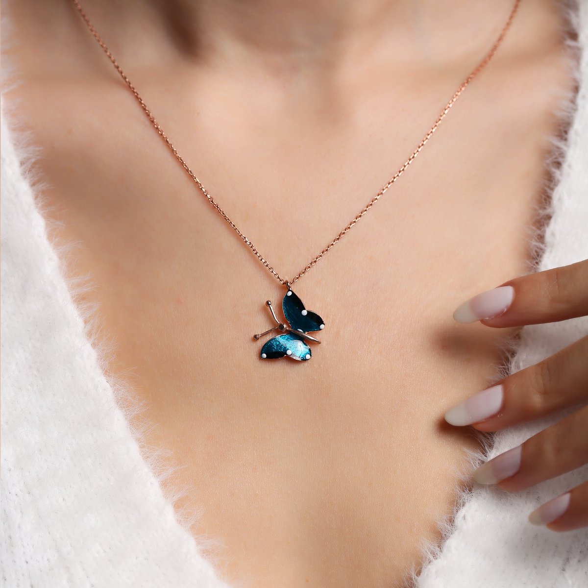 laveranza's tweet photo. #butterfly 🦋

Bir günlüğüne kanadını çırpan kelebekler gibiyiz, oysa hayatı sonsuz sanıyoruz..

#shop #jewelry #silver 💎https://t.co/TPpNgCtPea 🦩 https://t.co/XyzeSPtMi1