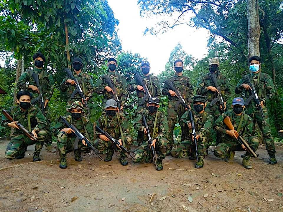 IrrawaddyNews's tweet photo. The People’s Defense Force (PDF) of #Sagaing Region’s Indaw Township declared war against the military regime on Tuesday. (Photo: Indaw PDF) 

#WhatsHappeningInMyanmar https://t.co/5YhFqlwgBK