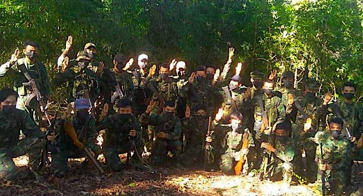 IrrawaddyNews's tweet photo. The People’s Defense Force (PDF) of #Sagaing Region’s Indaw Township declared war against the military regime on Tuesday. (Photo: Indaw PDF) 

#WhatsHappeningInMyanmar https://t.co/5YhFqlwgBK