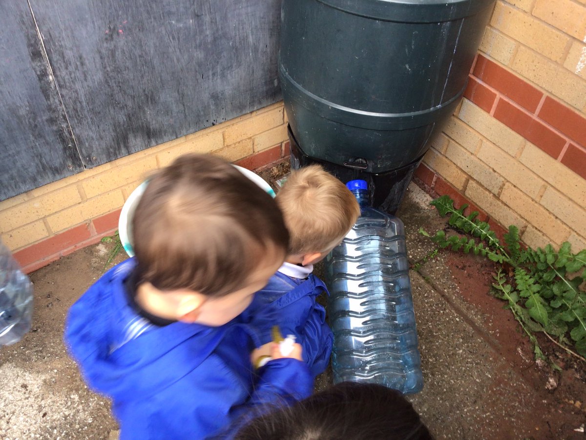 NurseryMonksdo1's tweet image. When you ask your @MonksdownOffice if they can ask for an extra one of these beauties…and she snaffles all these 😍 #WaterPlay #EYFSRocks @NurseryMonksdo1