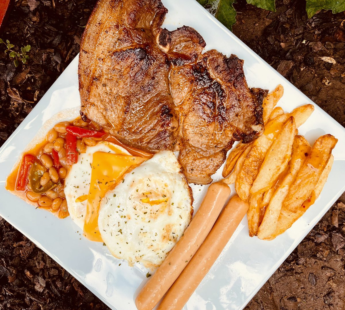 NevariMpho's tweet image. Breakfast served 
Nothing hectic here 
Pork fela😂😂😂😂
#MagicKitchen
#ITISNOWORNEVER
#WORKINPROGRESS
#CONSISTENCY
#DEDICATION
#DETERMINATION
#BEKINDTOYOURSELF
#KEEPTHEFAITH
#ITISWELLWITHMYSOUL