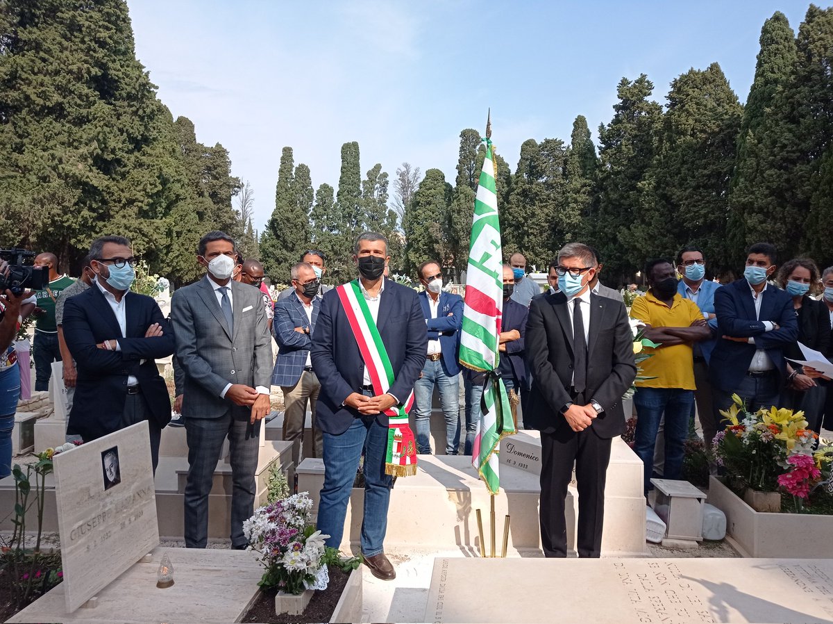 FaiCislPuglia's tweet photo. Stiamo ricordando Hope la giovane donna nigeriana deceduta il 4 febbraio 2020 a Borgo Mezzanone. Presente il Segretario Nazionale @fai_cisl  @OnofrioRota e il Segretario Generale @FrascellaPaolo @FaiCislPuglia https://t.co/QLGeit7xaU