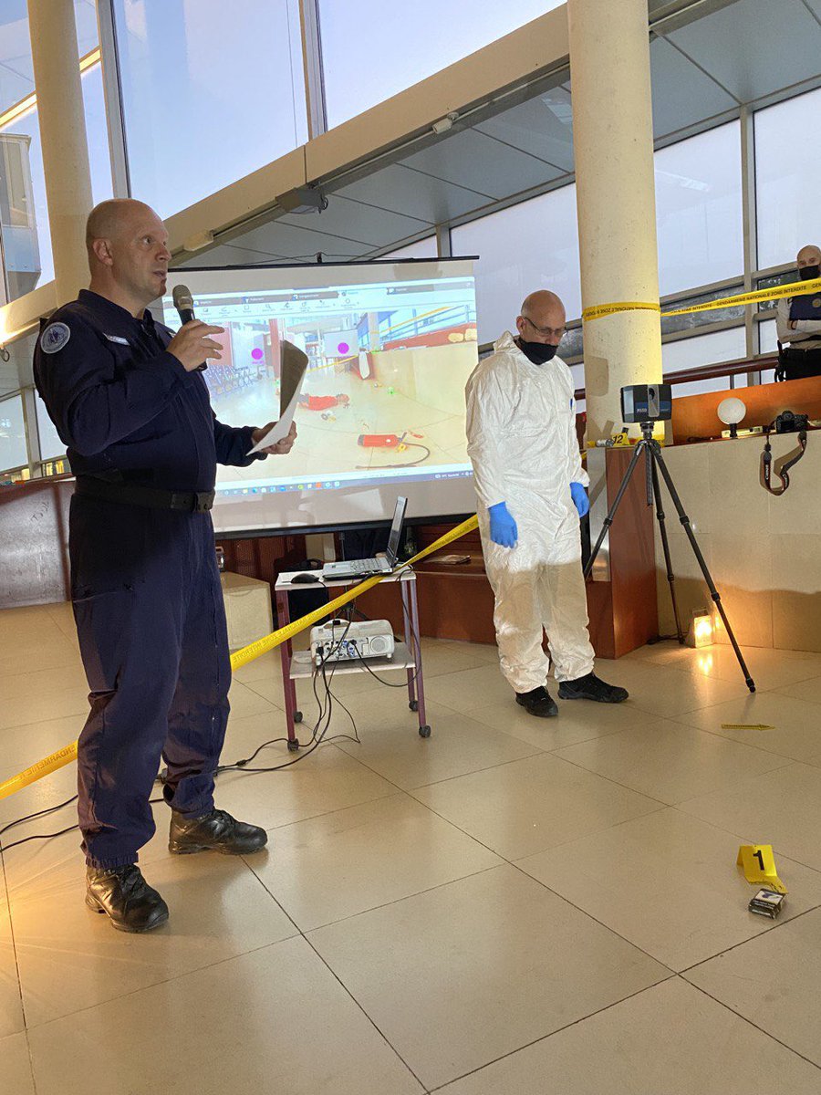 DDaSilva95's tweet photo. ⚖️ Très utile et instructive reconstitution d’une scène de crime hier au tribunal de #Pontoise à l’occasion de la #NuitDuDroit

Une occasion de promouvoir et mieux faire comprendre une scène de crime &amp; toute la procédure judiciaire qui en découle https://t.co/YVuuC10Qny