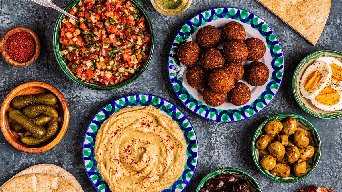 The_Cook_School's tweet photo. Whether you're a beginner or a kitchen wizard, we've got something for everyone. 
This Saturday our chef Stuart, will teach you how to cook a range of colourful dishes from the Middle East ✈️ 🥩 🌶️
We've got a few hot seats left, so get booking 🎟️ Link on Bio. https://t.co/4qV6iK536i