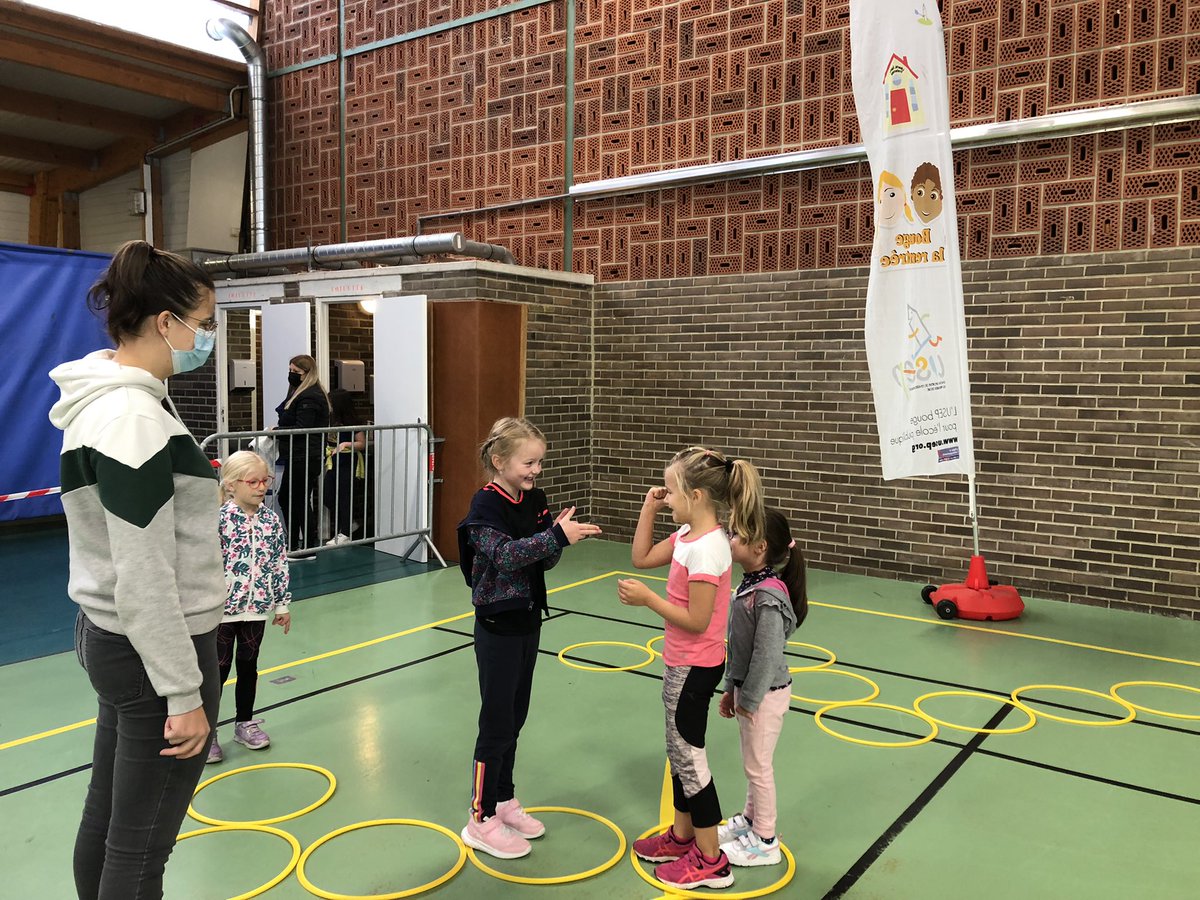 USEP62's tweet photo. #IRFO #DiagnoForm #Villagedesassociations #USEP #DefisRecres Aujourd’hui nous sommes à St-Pol avec plus de 400 enfants sur la journée ! Suite à un diagnoform mis en place par l’@officiel_IRFO les enfants et enseignants découvrent l’USEP à travers les défis récrés ! #vivreensemble https://t.co/E76G6FbFpp