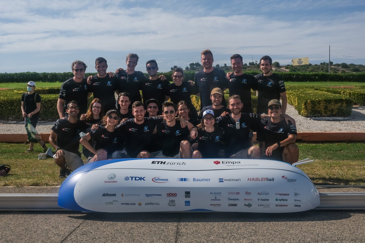innopark_zh's tweet image. In Zürich leben und in Berlin arbeiten? Und dies, ohne in ein Flugzeug zu steigen? Swissloop arbeitet daran. Das studentische Competition-Team der ETH Zürich verfolgt das Ziel, die Hyperloop-Technologie und ihre Anwendung zu erforschen und weiterzuentwickeln. 
#IPZ #swissloop