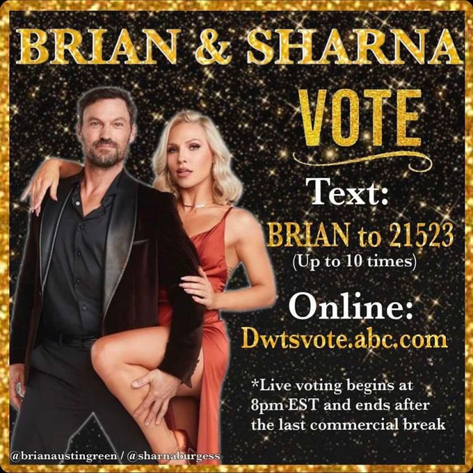 SharnaBTeam's tweet photo. Vote for @SharnaBurgess and 
@withBAGpod,
Text Brian to 21523
or vote online,
https://t.co/nmIqQNyK4W,
RT and vote https://t.co/jKNinIQiMZ