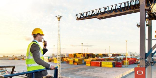 SophieAtOracle's tweet photo. De Beers discuss how driving change in their organisation has ensured perfect delivery despite the disruption of the pandemic. Save your spot now for 14 October. https://t.co/eloPNVrQe8 https://t.co/4xoHzlMVNi