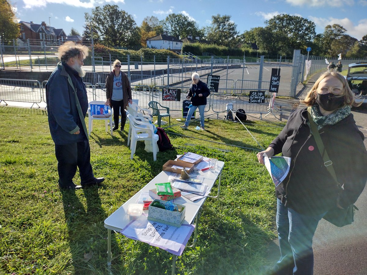 CAATuk's tweet photo. Protesters saying No to the DPRTE arms fair setting up outside the Farnborough Conference Centre! https://t.co/mJ6HM8UrsU