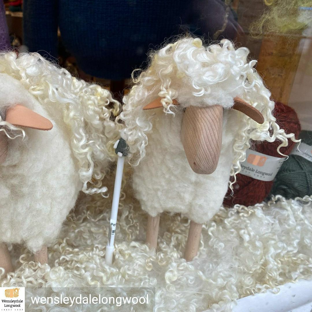WensleydaleYarn's tweet photo. Thanks @britishwool for sending the sheep (special Wensleydale ones too😉) celebrating all things British Wool this month #britishwoolweek -
@campaignforwool #wensleydale #yorkshiredales #leyburn #knitters #wool #knit #crochet #crocheters #spinners #weaversoftheworld https://t.co/R43oWdMCTm
