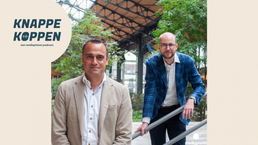 SecuritasVito's tweet photo. Onze Director ICT Solutions Wim Bisschops en Joran Frik, Manager Identity Services bij Deloitte bespreken in de podcastreeks Knappe Koppen hoe je een cyberaanval kan voorkomen. Beluister de episode 👉 https://t.co/7oUKZvOXTD

#securitas #cybersecurity #podcast

📷 Sarie Rooms https://t.co/4eDgUZfcAK