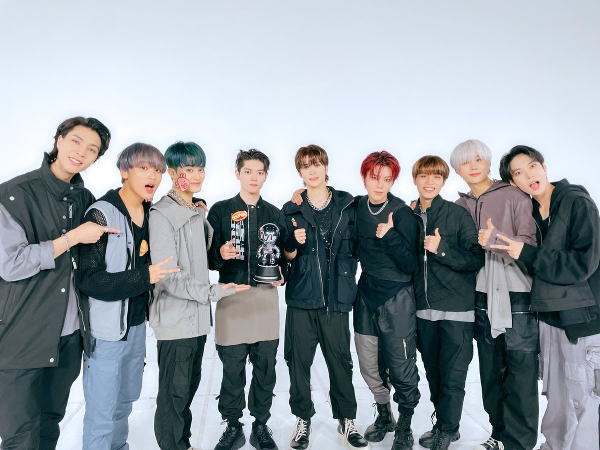 Thank you for our 1st place today as well !!!
Thank you so much for making us promote happily this time too, and we’ll continue to keep on working hard in the future😘

#Sticker6thWin
#NCT127 #Sticker #NCT127_Sticker