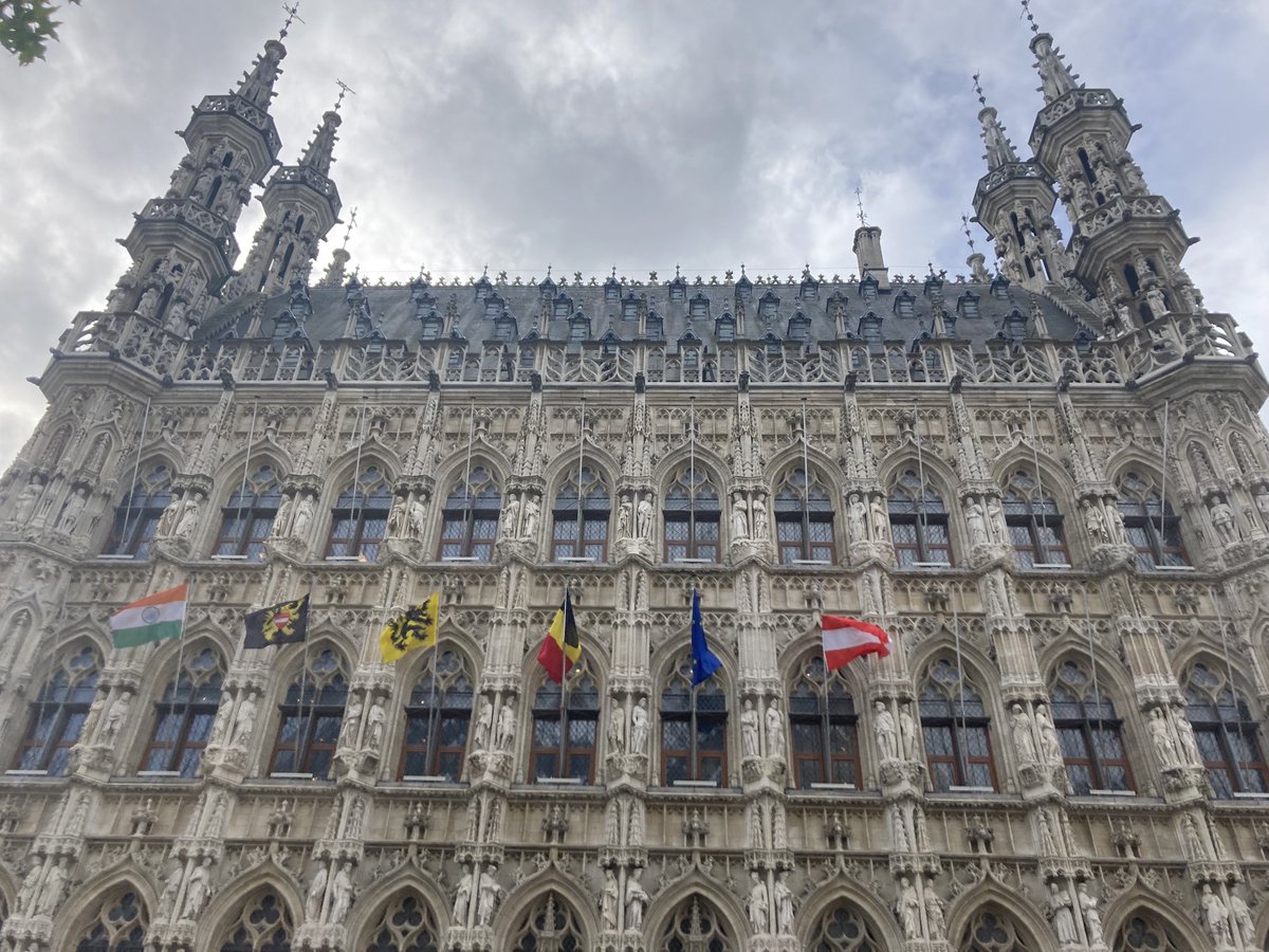 In dit stulpje sluiten we onze ronde van regionale overlegtafels economie af. Dank aan gastvrij ⁦<a href="/stadleuven/">Stad Leuven</a>⁩ en ⁦<a href="/VLAIO_be/">VLAIO</a>⁩.⁩ Eerder zijn we warm verwelkomd dr ⁦<a href="/izegem/">Stad Izegem</a>⁩ ⁦<a href="/InfoBocholt/">Gemeente Bocholt</a>⁩ ⁦<a href="/stadlokeren/">Stad Lokeren</a>⁩ &amp; ⁦<a href="/GemeenteMol/">Gemeentebestuur Mol</a>⁩. ⁦⁦<a href="/vvsg/">VVSG</a>⁩