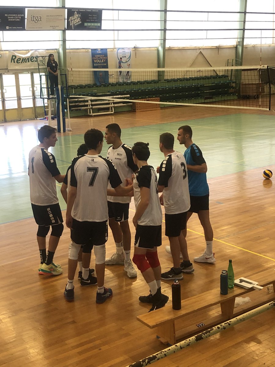 [LES RÉSULTATS DU WEEK-END]

🏐 REC Élite Féminine VS Levallois 
⚡ Défaite 
🏆 3 - 0 

🏐 REC N2 masculine VS Antony Volley
⚡️ Défaite 
🏆 3 - 1 

🏐 REC N2 féminine VS Nantes 
⚡ Défaite 
🏆 3 - 0 

🏐 REC N3 masculine VS Avenir sportif de Bouffere 
⚡️ Défaite 
🏆 3 - 1
