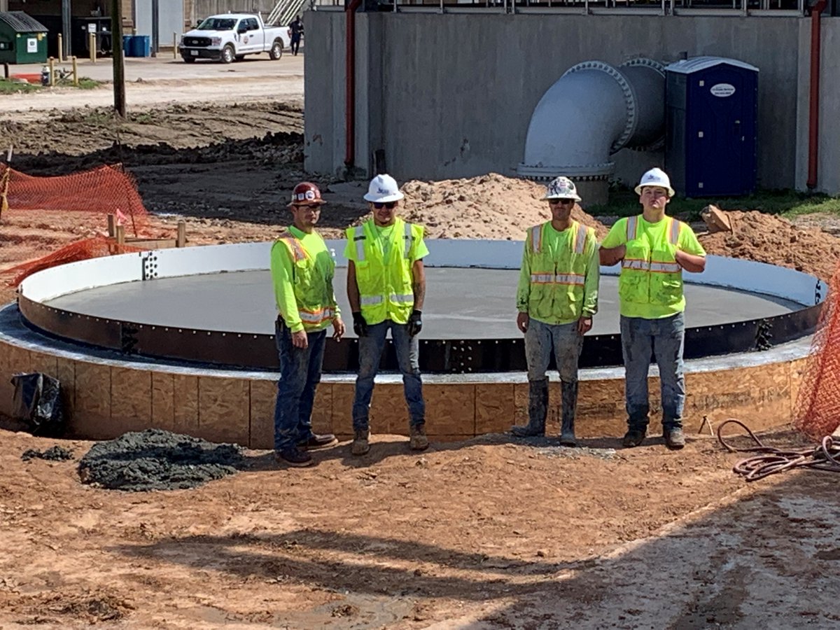 TexasAquastore's tweet photo. #TexasAquastore completed a foundation for a Model 2228 #Aquastore #GlassFusedToSteel #BoltedSteelWaterStorageTank.
#MadeInAmerica #Texas #LowerMaintenance #LiquidStorageTechnology https://t.co/iNzkZhzP4F