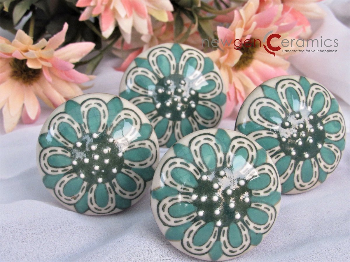#decorativeknobs #homedecor #handmade #handpainted #usa #uk #australia #ireland #france #switzerland #malaysia #germany #italy #london #austria #spainstagram#ceramichooks#ceramic