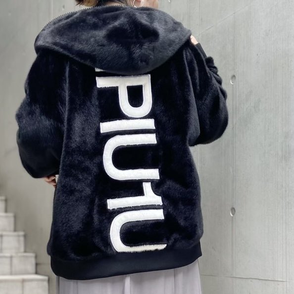 RFminamisenba's tweet photo. 【1PIU1UGUALE3 RELAX】

・別注バックロゴファーブルゾン
¥27,500(tax in)
size M.L.XL

#1piu1uguale3relax https://t.co/tDhZguvN8p