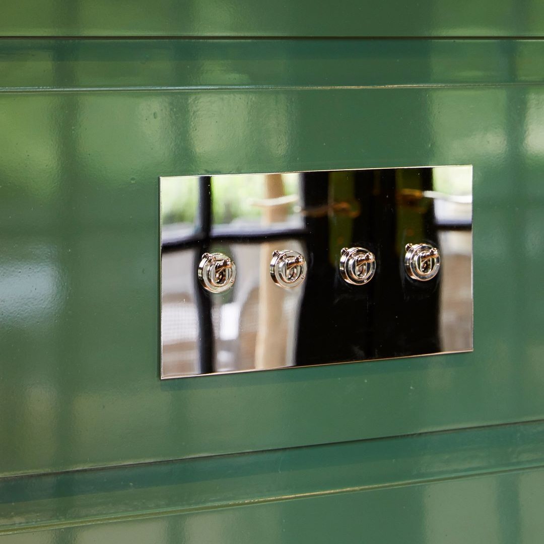 Our beautiful Nickel Silver finish brightens and reflects the colours of any interior. 

Pictured here is our Nickel Toggle Switch set against this gorgeous green panelling in a hallway designed by @dwyermcintoshderrig - Photo by @garruppo for the @galeriemagazine show house.