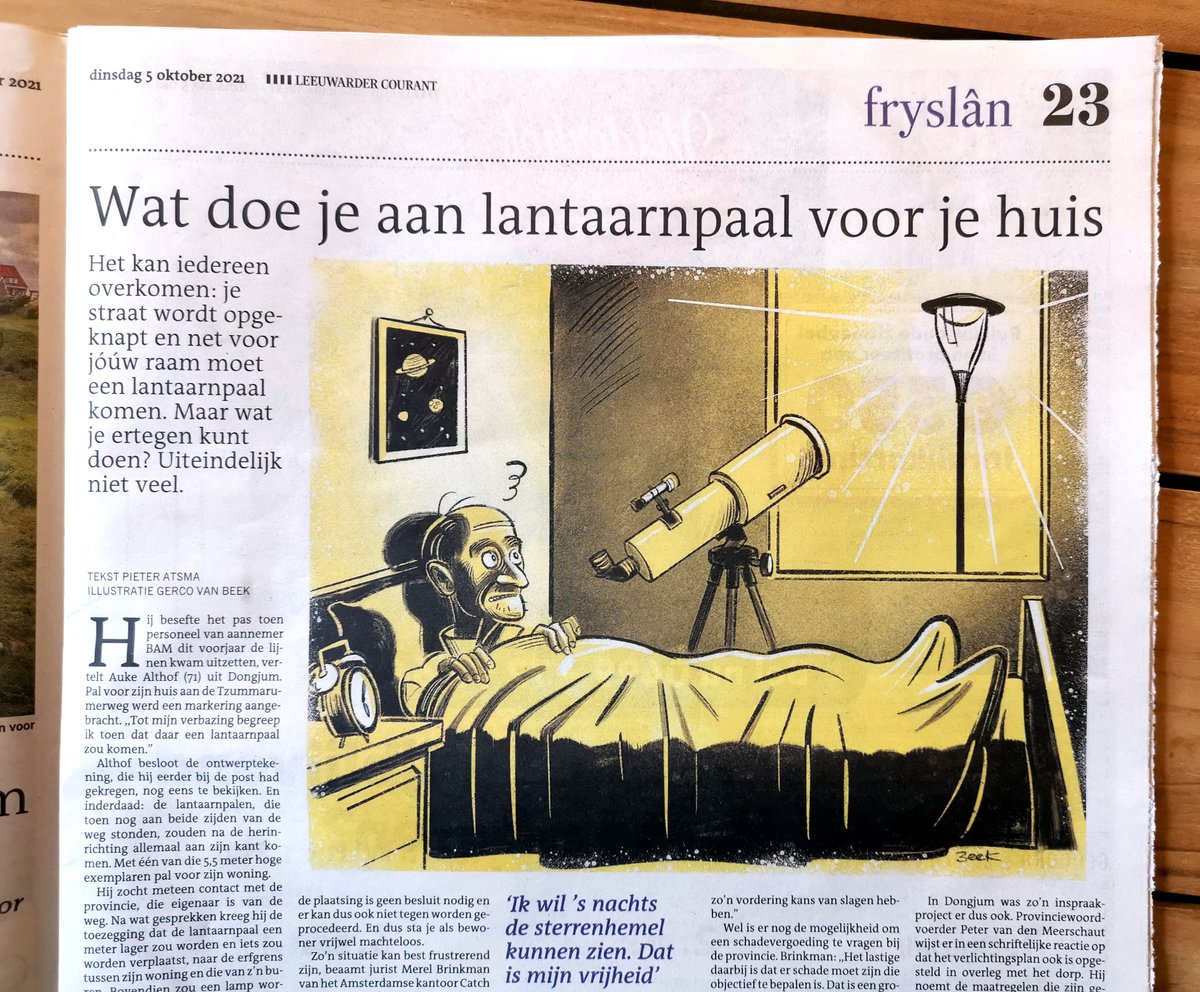 Illustratie bij artikel <a href="/lc_nl/">Leeuwarder Courant</a> <a href="/pjatsma/">Pieter</a> over klein leed/groot leed. Een lantaarnpaal voor je slaapkamerraam! Het geschiedde in Dongjum. Leuk weetje: Toen ik in Friesland kwam wonen begon ik in Dongjum.