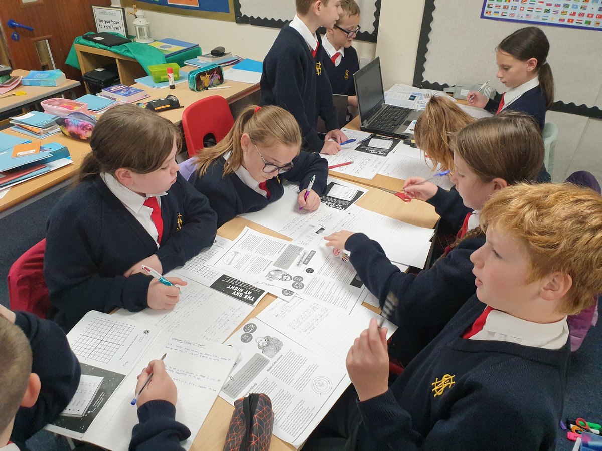 Seaweed_shell's tweet image. Researching the history of astronomy using @ogdentrust research cards, with my year 6 class @StMatthews1875 
#WorldSpaceWeek2021 
#SMPScience