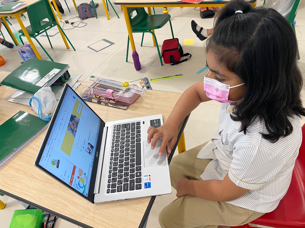 SouthViewSchool's tweet photo. In Arabic, our Year 3A Arabic B
students have been using I START ARABIC to answer
quizzes focusing on the topic of Family.
#southviewschool #imaginegreatness #togetherwesmile
#togetherwevalue #togetherwesucceed #studentlife
#britisheducation #students #dubaischools https://t.co/4gZmwawZqt