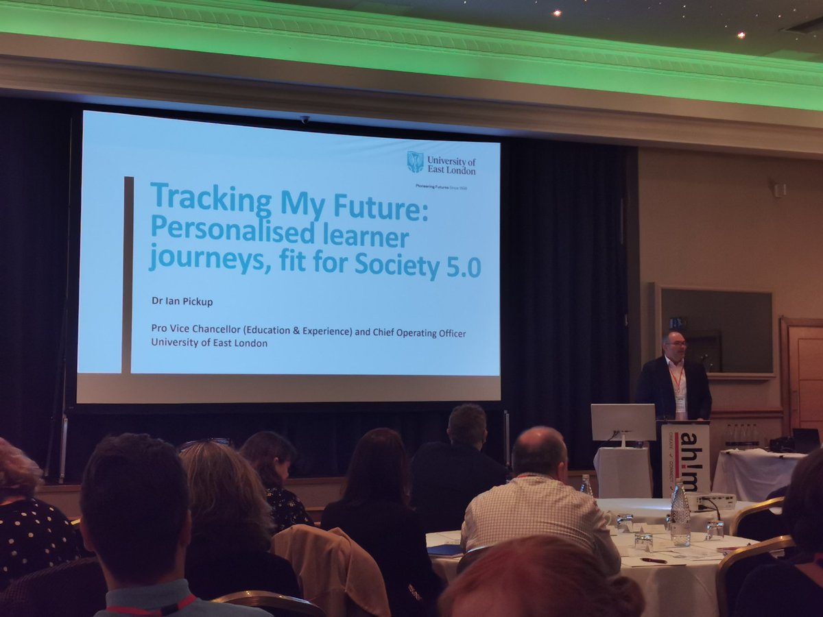 iursu85's tweet photo. @ian_pickup presenting at the @EduStratForum on #trackmyfuture and the great thing @UEL_News is doing to transform education into the new normal. https://t.co/ja3A0L51Jq