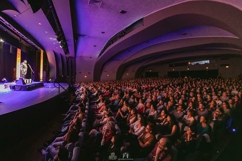 teatroarbole's tweet photo. #AGENDA
💥Estreno en Arbolé: Leo Bassi (@bassileo) presenta "Yo, Mussolini", como antídoto contra el fascismo.
🗓️ 8 al 17 de octubre.
ℹ️ 🎟️ Entradas ya a la venta!! 😉 https://t.co/AV45nROKAw
Teatro adultos 
#Teatro #ZGZesCultura #aragóncultura #Espectaculos https://t.co/9V5JzW1rc8