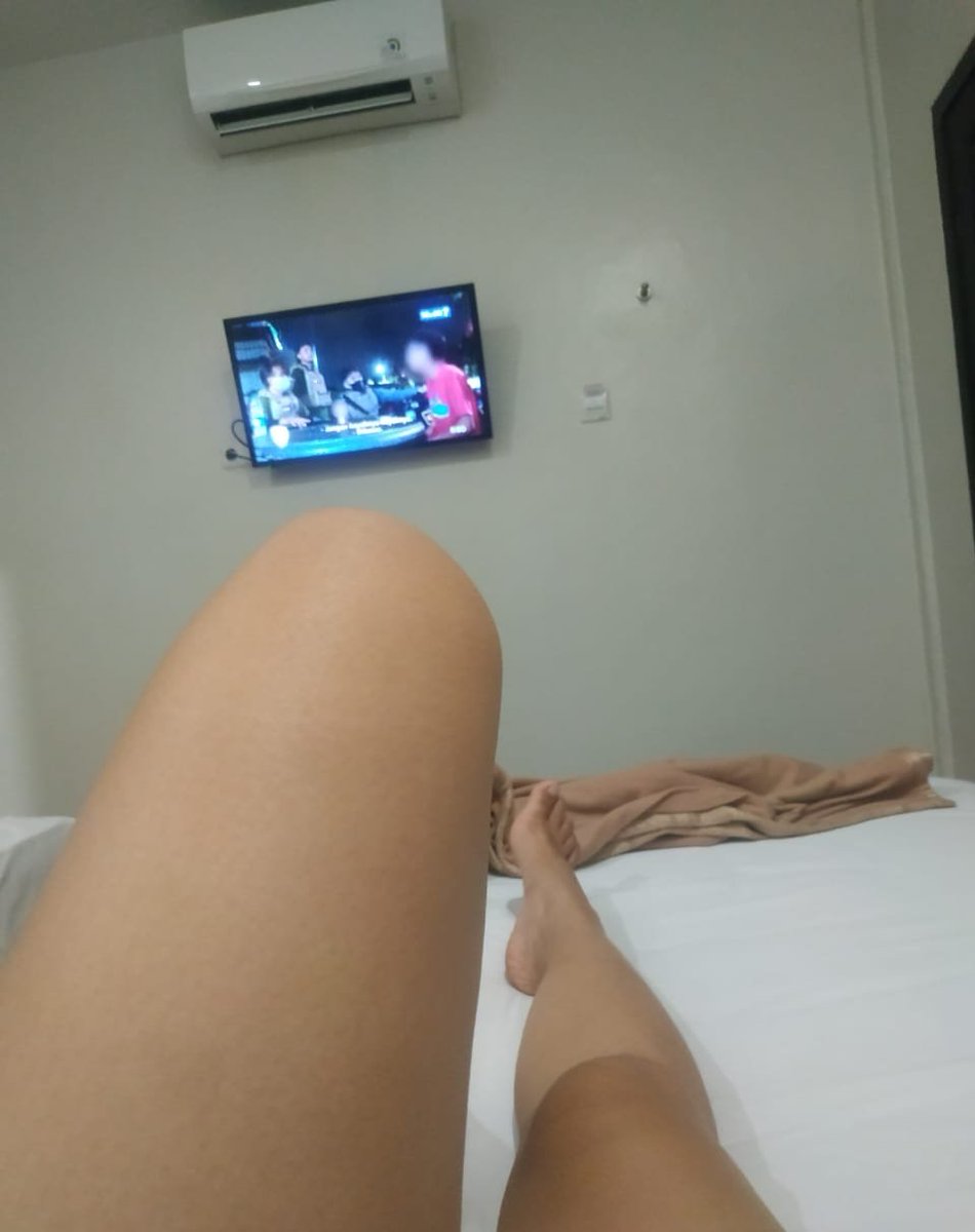 Ada yg mau nemenin gak ...