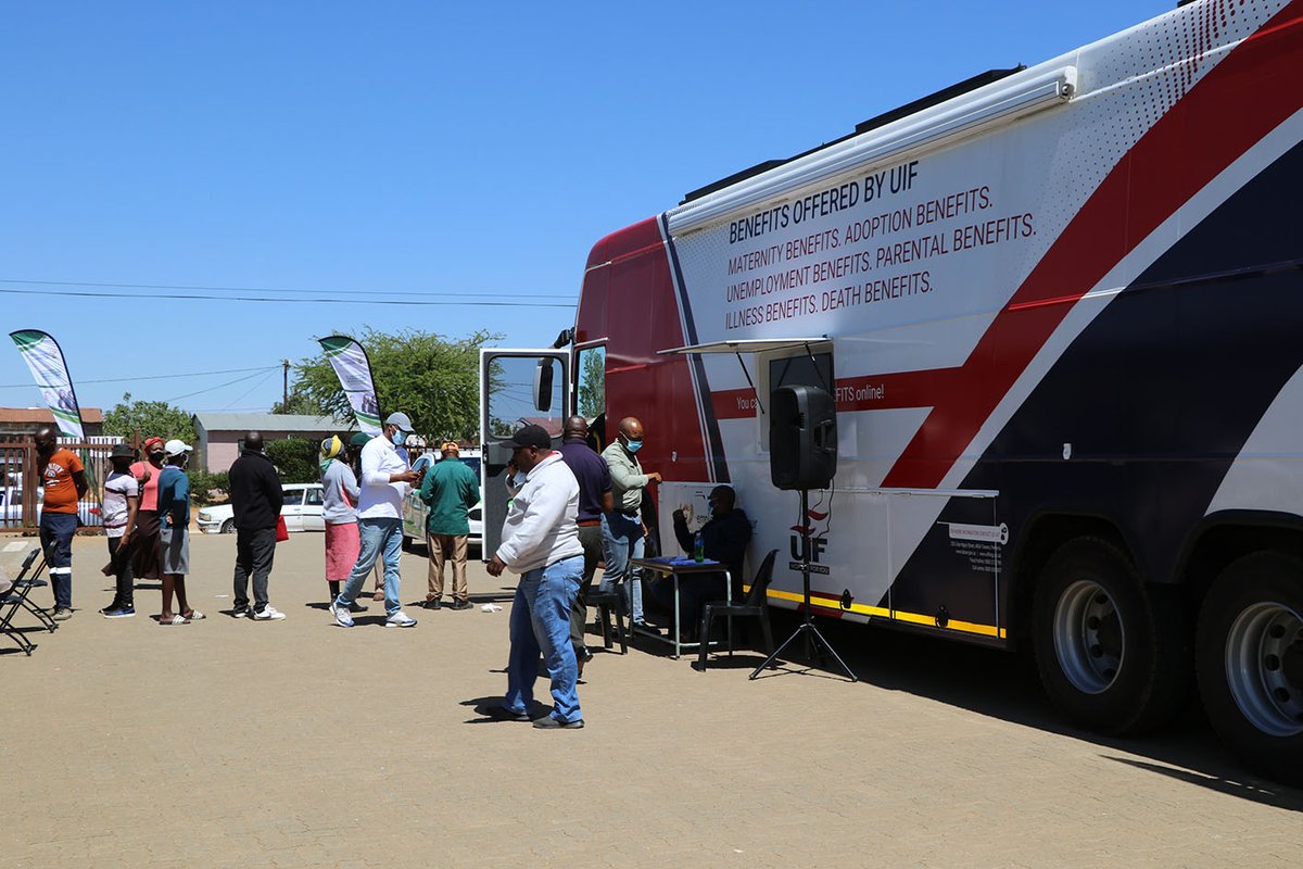 [Photos] #TakingServicesToThePeople at Ntuthuzelo Primary School, Bultfontein in the Free State. Services that are provided include registration and processing of #UIF, COID, Inspections and Enforcement Services, registration of unemployed persons on ESSA.