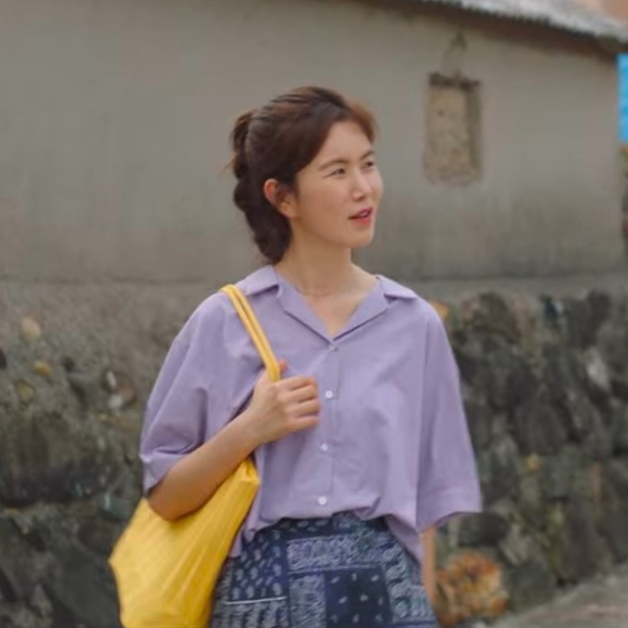 midnight_oat's tweet photo. Creating this thread for Miseon's look/outfits bcs she's just effortlessly attractive. And let me tell you she might look simple, but this woman understands her fit, and has a nice touch of styling😍

P.S. these are low quality ss, cs her movements are swift 😆
#HometownChaChaCha https://t.co/AwLdFUPGUg