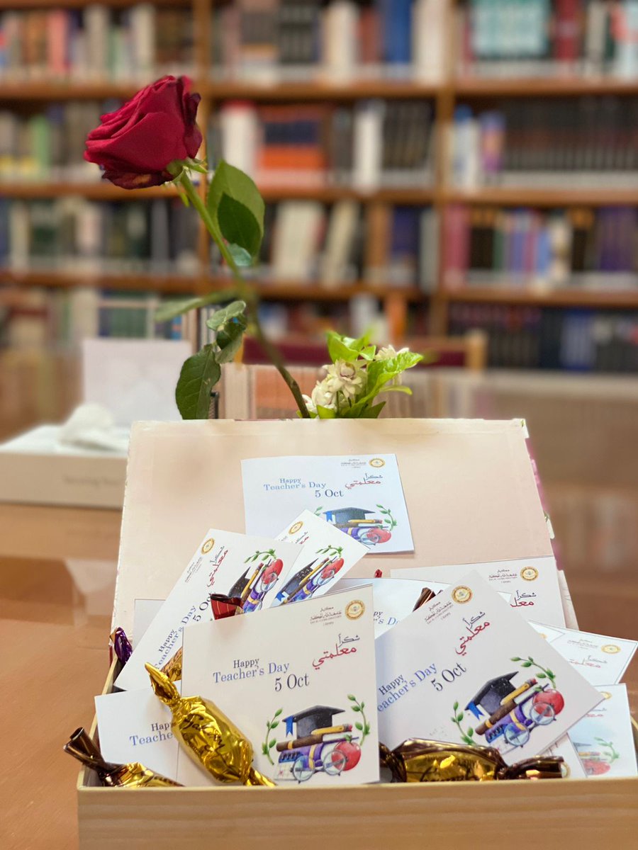 DahLibrary's tweet photo. تكريم اعضاء هيئة التدريس بجامعة دار الحكمة بمناسبة #يوم_المعلم_العالمي #يوم_المعلم https://t.co/Y7ZxEtcylM