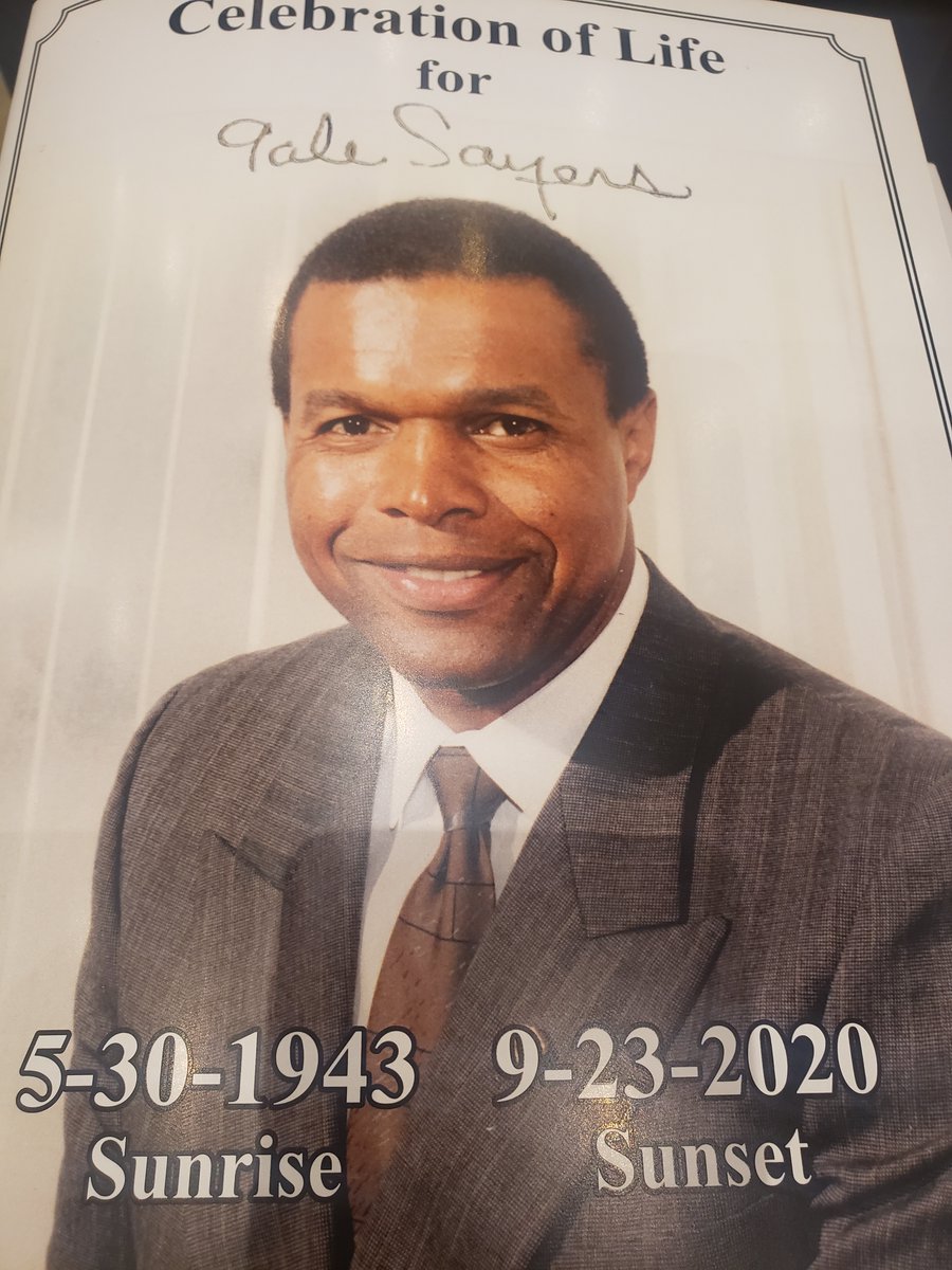 kicker34's tweet photo. Gale Sayers passed away last year. Because of Covid-19 concerns, a funeral was postponed until Monday. Gale was a dear personal friend. We wrote a book about his life in 2007: "Gale Sayers: My Life And Times." I was humbled when his widow, Ardie, asked me to speak on Monday. https://t.co/sanPAARY90