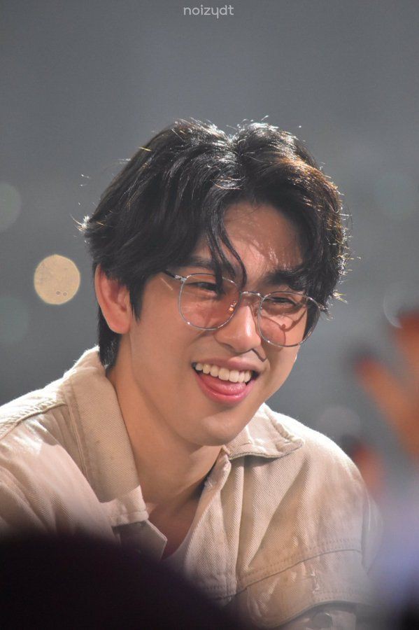 mairhuuu's tweet photo. ตามหาคนนี้ทีคะ เมนเราหายไปหลายสัปดาห์แล้ว55555 #GOT7𓅪 #Jinyoung https://t.co/CG77wp70DA