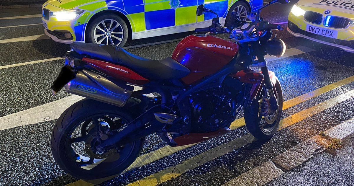 GpsBike's tweet photo. Police helicopter joins hunt after stolen motorbike fails to outrun officers and dogs, with two males successfully arrested. 

https://t.co/xDj5a0kr2L https://t.co/Jt08z0qWl8