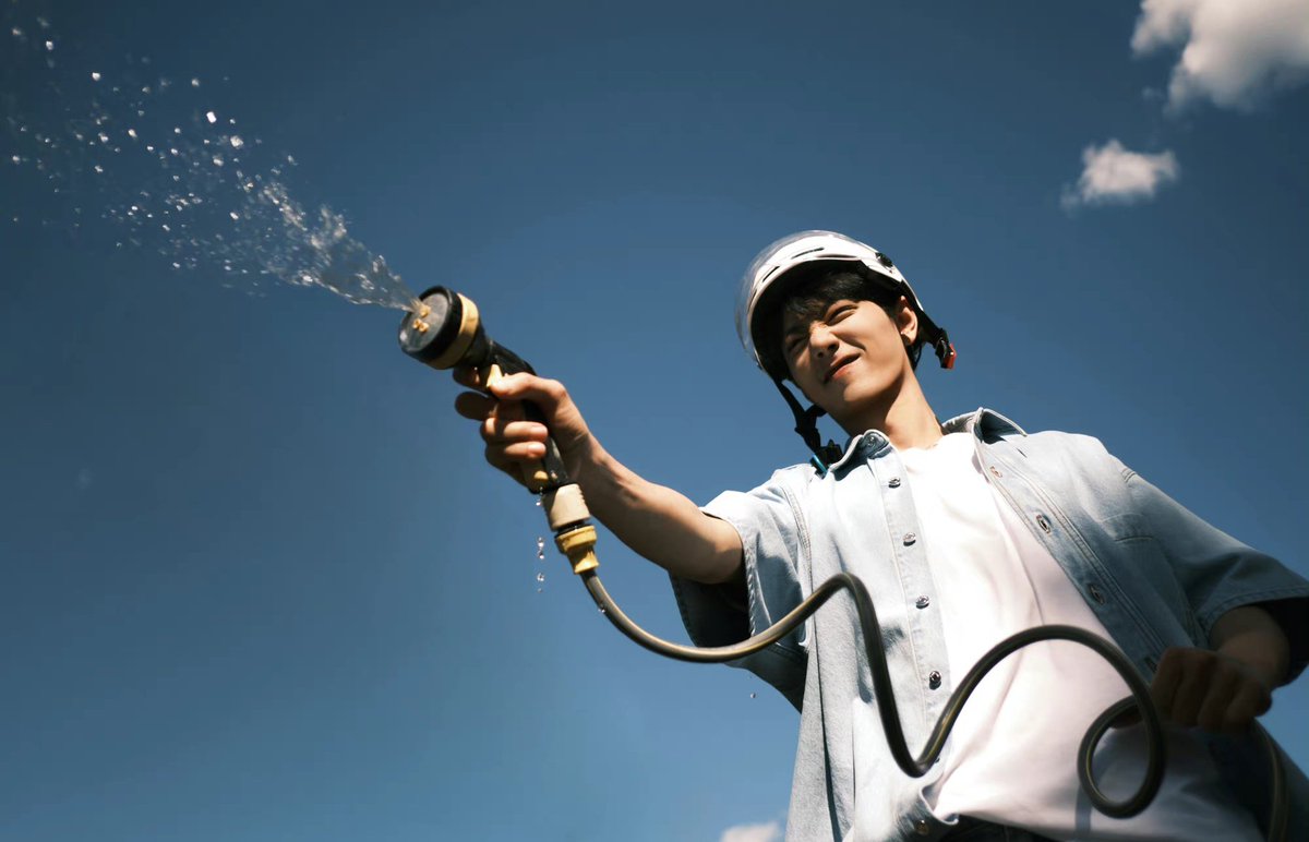 정말극악무도하다 필모나 화보집으로 뇌절해주라 제발 이제 이 사진만 붙잡고 매일 눈물흘릴 사람이 있는데