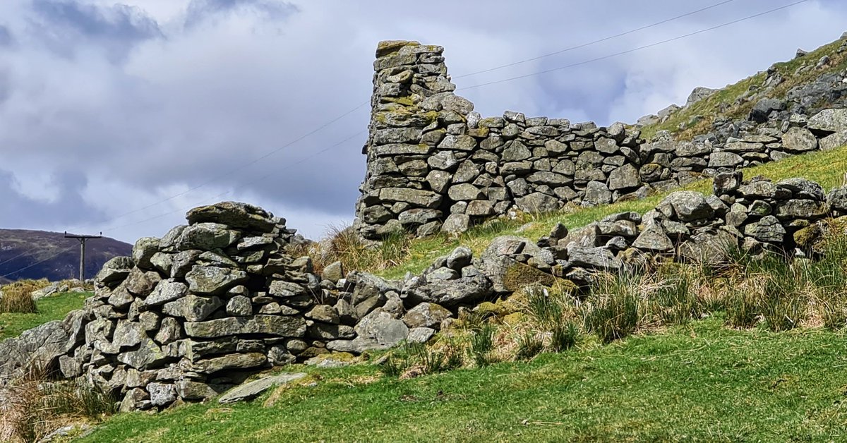 TheDrystoneCo's tweet photo. Craignavar Township, Glen Almond. Ruins of a highland community, 1820. Beautiful corners. https://t.co/pK2iNeZk09