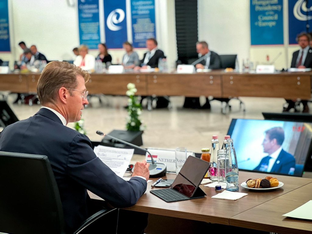 Sander Dekker tweet media