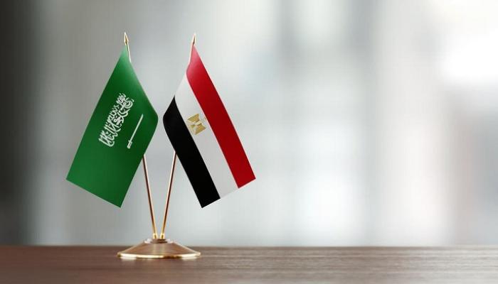 مصر والسعودية توقعان عقود الربط الكهربائي بتكلفة 1.8 مليار دولار