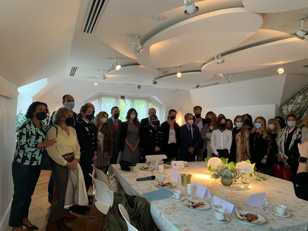 ADMECantabria's tweet photo. Primer desayuno informativo después de año y medio de pandemia con @RevillaMiguelA como primer invitado.
Muchas gracias a todos por acompañarnos.
#admec #mujeresempresarias #empresariascantabria https://t.co/C3Z8MRltgn
