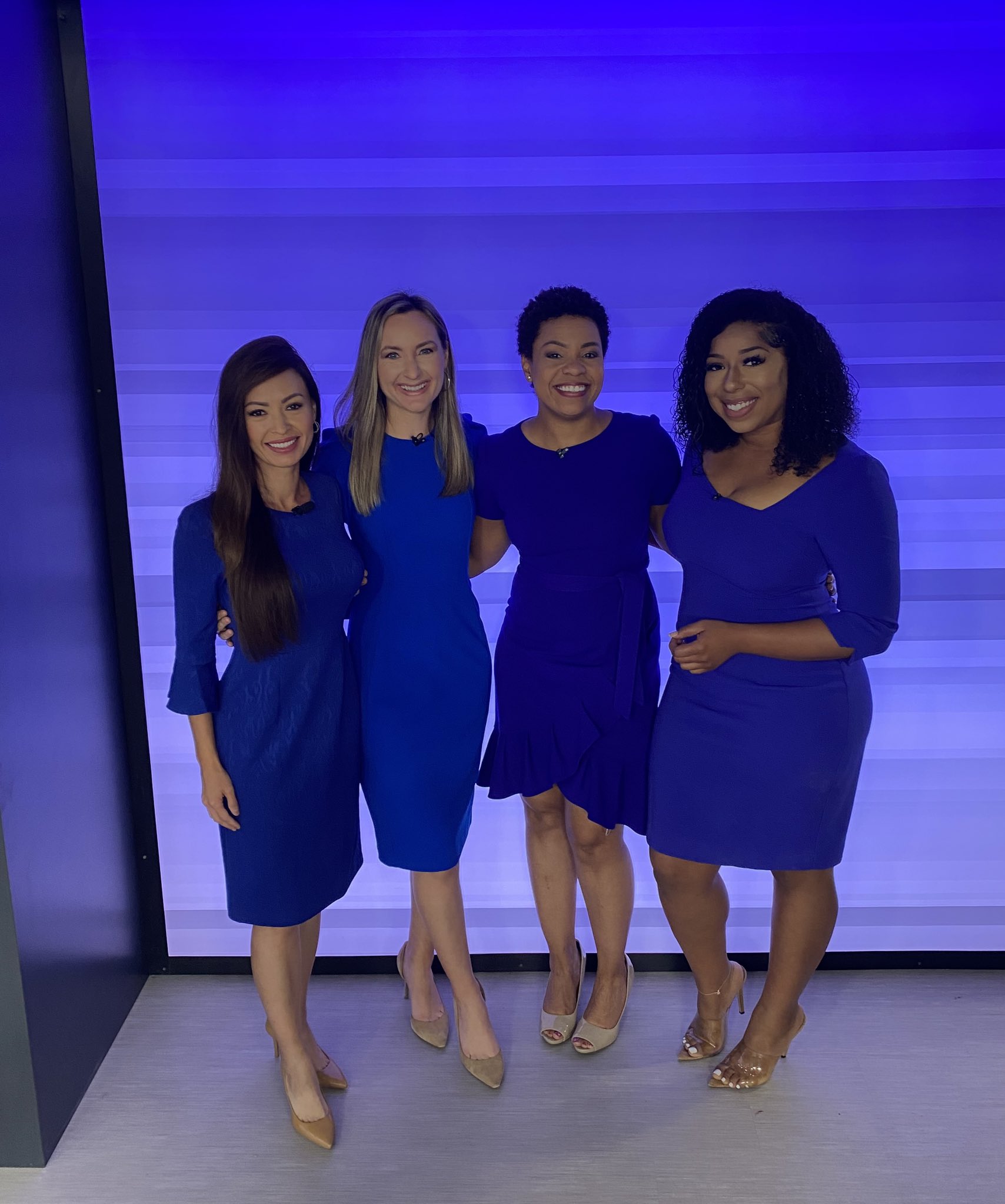 Linh Truong on Twitter: "On Tuesdays we wear #blue 💙 #morningshow #fox2 # stlouis @MollyRoseTV @kimhudsontv @BeingBlairLedet https://t.co/x1Ug9tW7Ps"  / Twitter