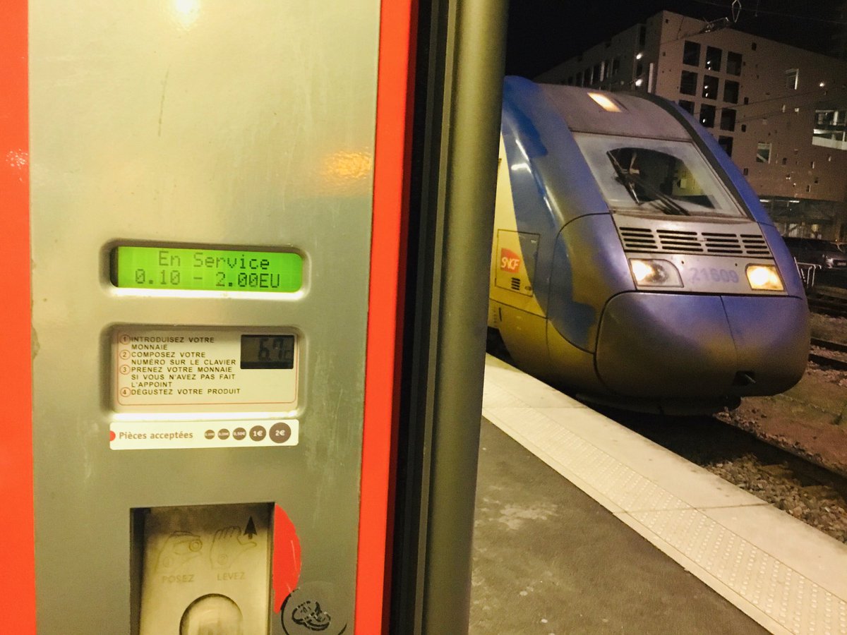 oursin29's tweet photo. « Mets des pièces dans la machine pour faire rouler le train »
#Train #Jouer #ShootAgain https://t.co/hGaHnoba3c