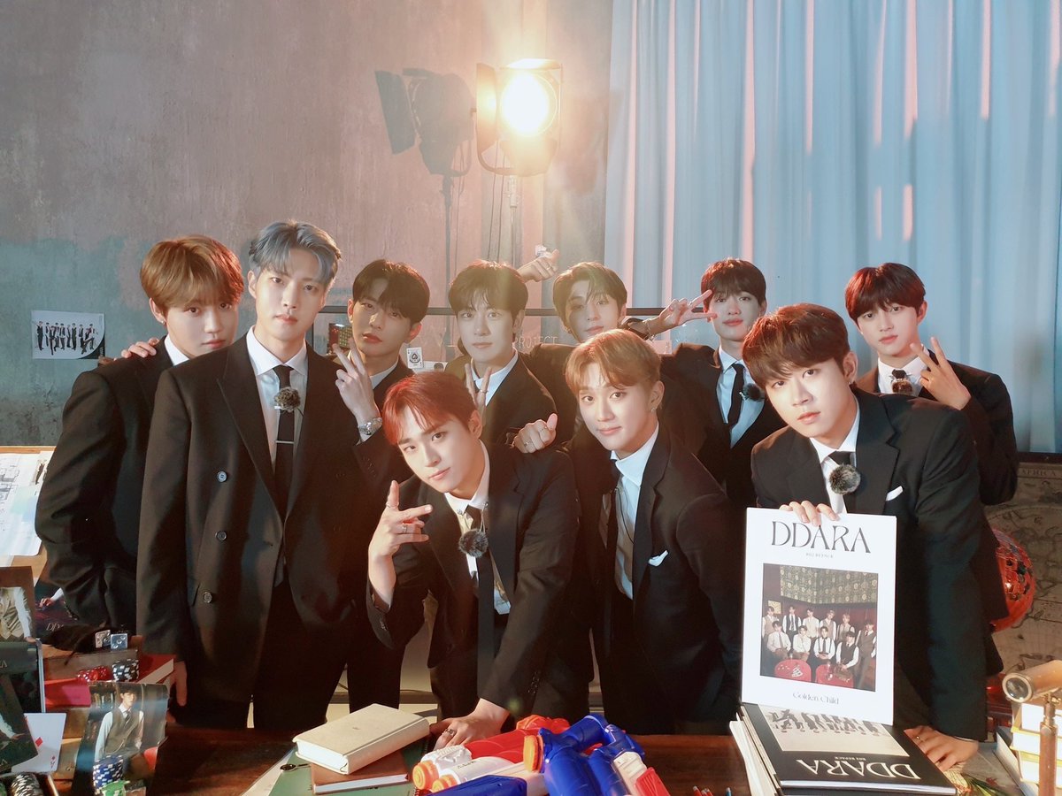 GoldenChild's tweet photo. [📸] 🤍 211005 골든차일드 X 설렘 포인트 🖤

골든차일드는 우리 골드니스와 함께 한다면
어떤 작전이라도 완벽하게 성공할 수 있어요😉
니스들‼️앞으로도 골.차.믿.고 DDARA 와요❤️‍🔥

#GoldenChild #골든차일드 #DDARA https://t.co/XtBYVA6Yxy