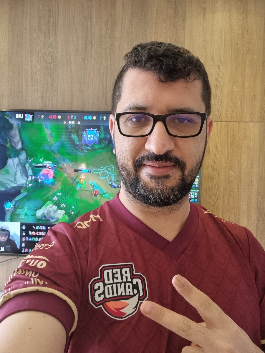 KleberAReis's tweet photo. Ta chegando a hora. Insônia braba. #REDWIN #GoRED https://t.co/2AlTp3WBxp