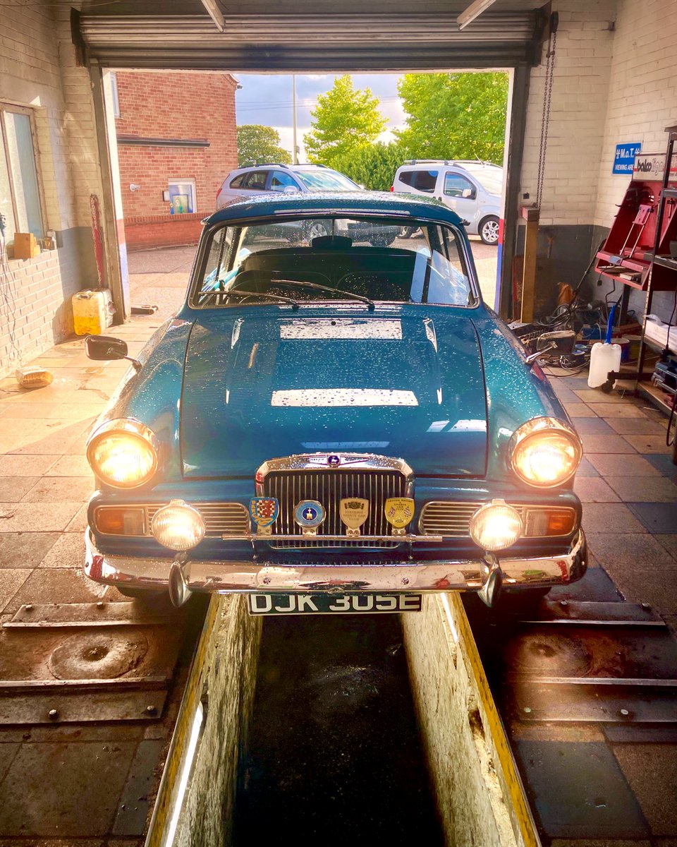 robbeddington's tweet image. Lights, camera, and another 12 months MOT. Rosie keeps on keepin’ on! 

#RootesGroup #SunbeamRapier